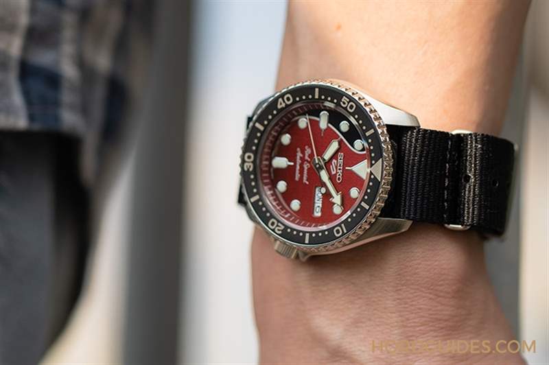 SEIKO - 搖滾迷燃起來! SEIKO 5 x 皇后合唱團(tuán)Brian May 聯(lián)名表