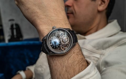 亨利慕時(shí)(H. Moser & Cie Pioneer)圓柱骨架陀飛輪腕表