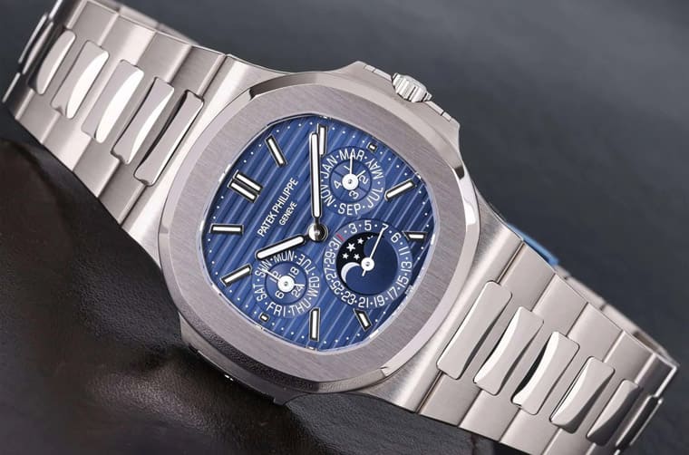 皇家橡樹、金鷹和Overseas等藍(lán)面萬年歷運(yùn)動(dòng)表一年前后價(jià)格平均下滑30%