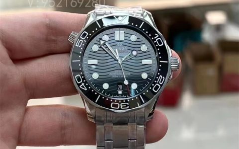 歐米茄黑盤海馬300做工最好的還是VS廠嗎,SBF廠海馬300機芯避震器升級