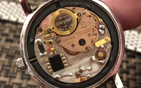 五款突破傳統(tǒng)印象的高端石英腕表